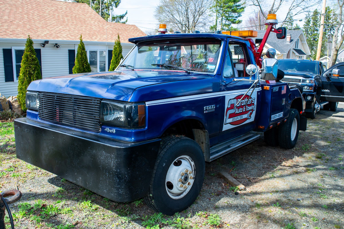 Car towing service